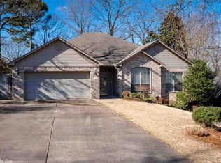 8 Worthington Ct, Little Rock, AR 72223