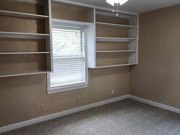 5th image of 1634 Merriman Ave