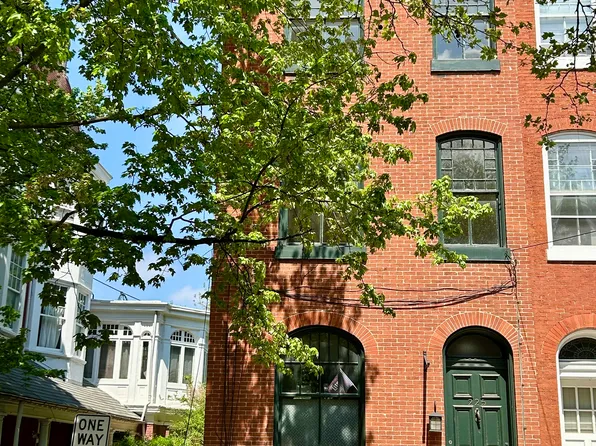 225 E Orange St APT 2, Lancaster, PA 17602