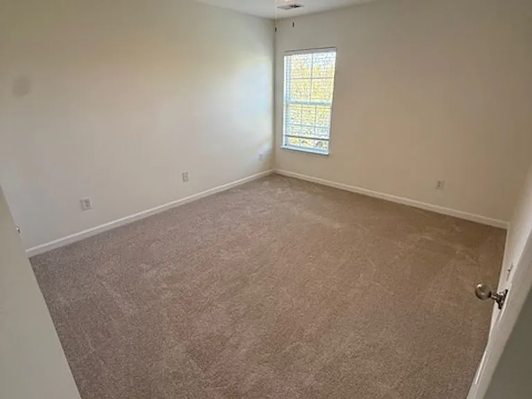 6423 Hermsley Rd — Photo 12