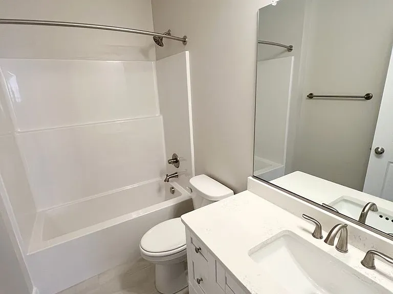 1704 W Cary St — Photo 14
