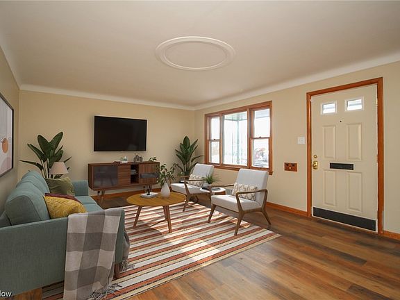 3rd image of 1316 Ivanhoe Ave