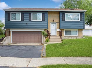 518 Hickok Ave, University Park, IL