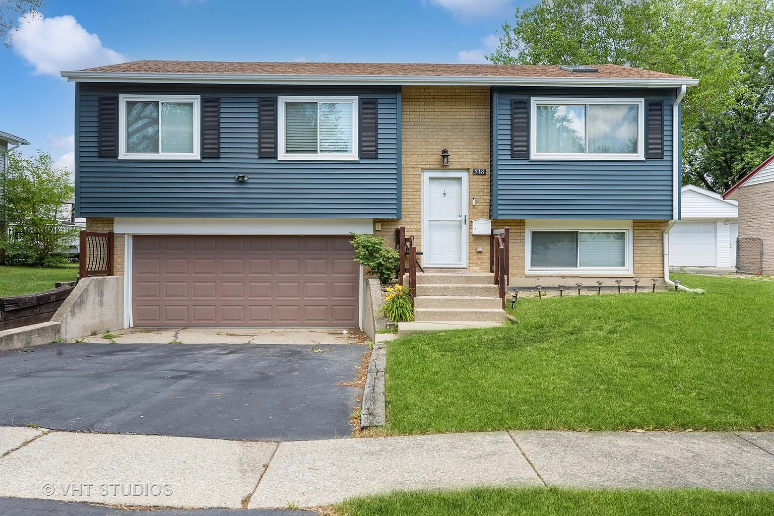 518 Hickok Ave photo 1