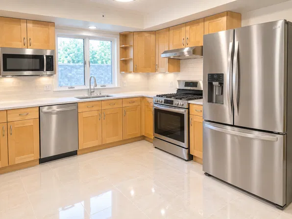 505 3rd St, Palisades Park, NJ 07650