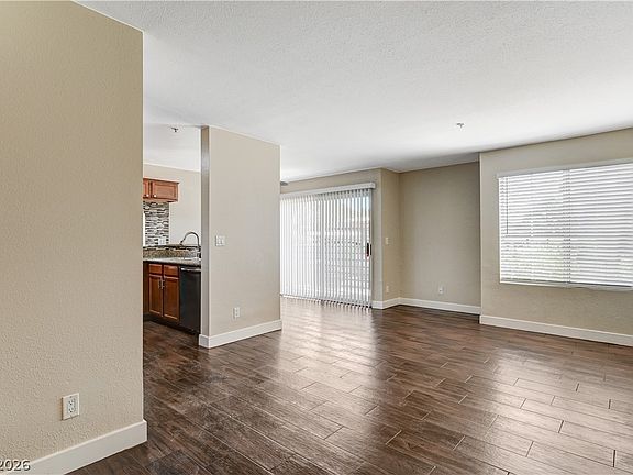 3rd image of 2120 Sealion Dr Unit 108