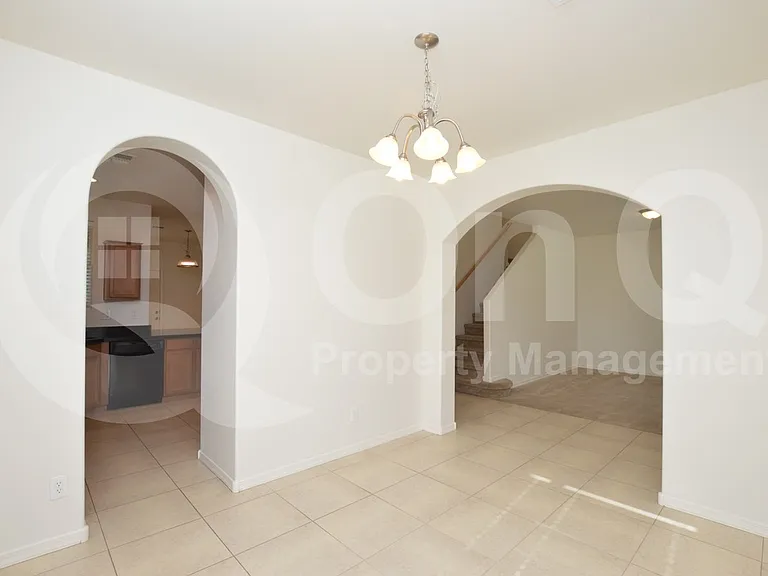 883 S Almira Ave — Photo 9