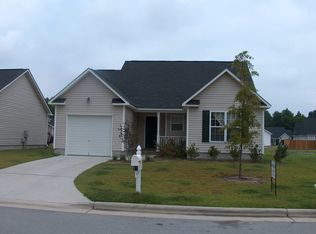 4634 Rainmaker Dr, New Bern, NC 28562