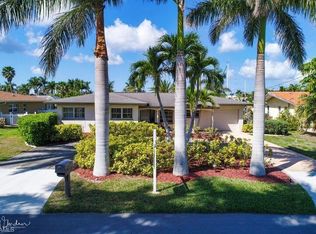 5324 Baypoint Ct, Cape Coral, FL 33904