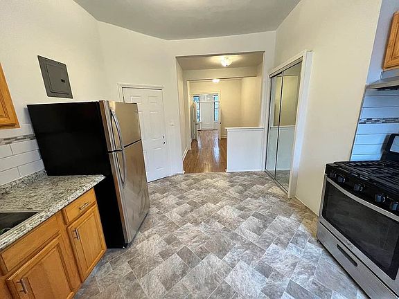 2nd image of 3166 43rd St APT 2L