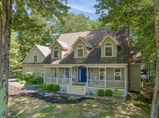 31 Plymouth Dr, Saco, ME 04072
