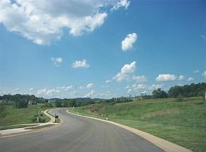 4th image of 188 Forest Ln