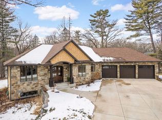 3 Saint Albans Rd E, Hopkins, MN 55305