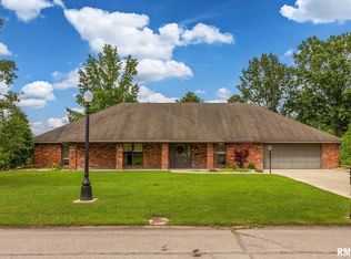 1605 S Eugene Ln, Marion, IL 62959