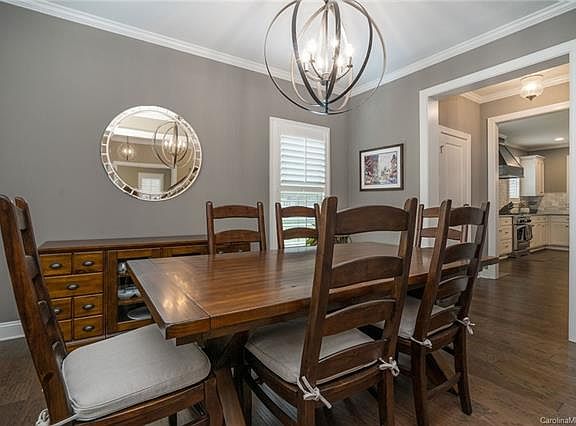 4th image of 1065 Belmont Village Dr