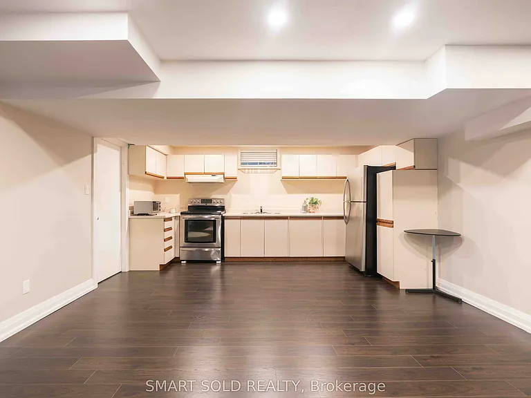 107 Arnold Ave — Photo 41