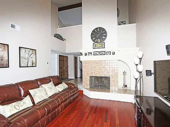 2nd image of 15969 Avenida Villaha Unit 21