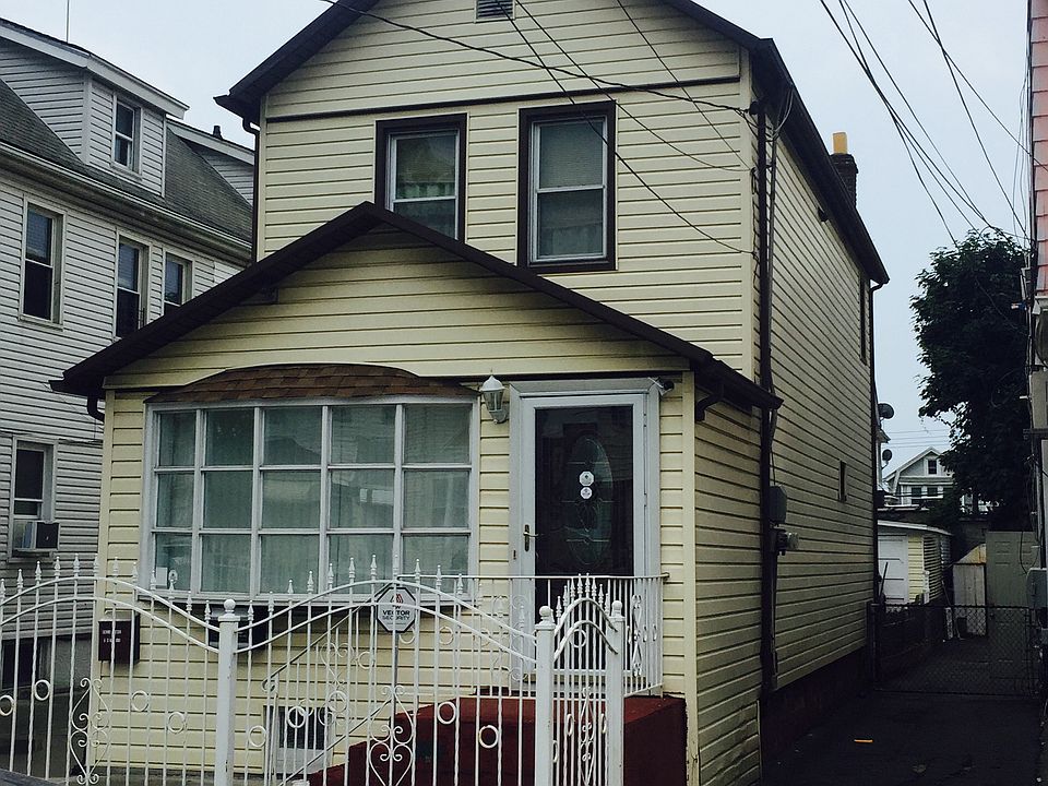 1st image of 10428 103rd St