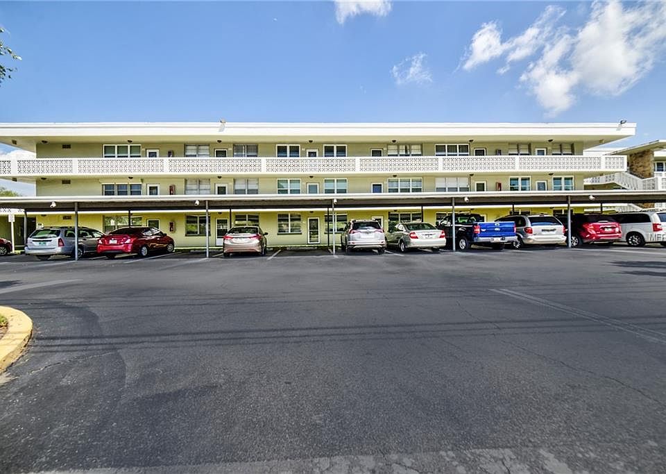 1st image of 4885 1st St NE APT 320