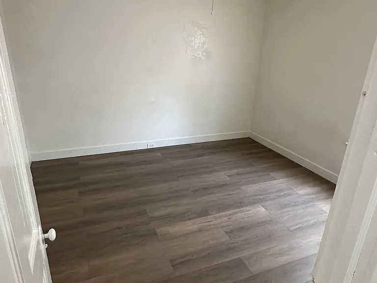 2146 Spencer Ave — Photo 9
