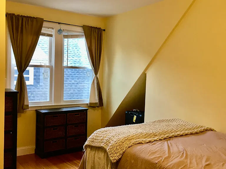 28 Auckland St #3 — Photo 3