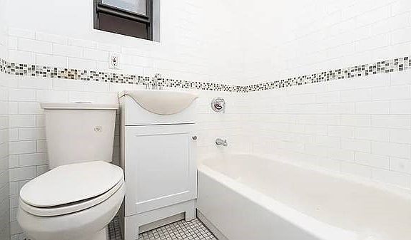 4th image of 267 Clifton Pl #2R