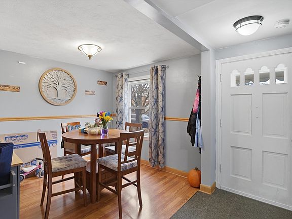 4th image of 3728 S 58th Ave