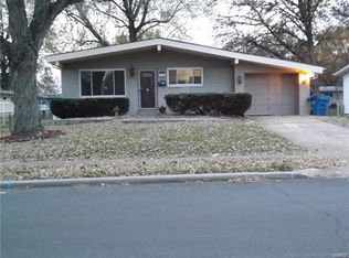 2260 Flamingo Dr, Florissant, MO