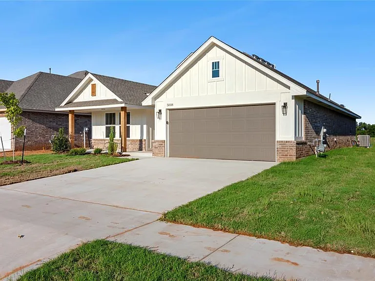 5008 Misty Wood Ln — Photo 34