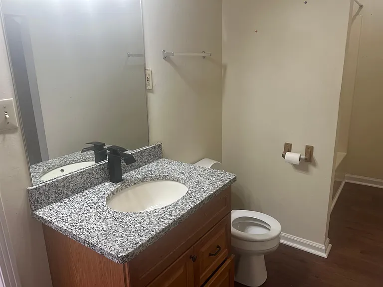 405 Locust St #6 — Photo 7
