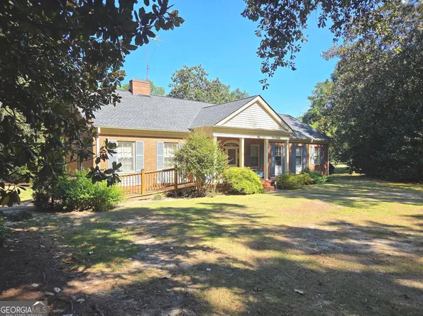 73 W Wright St, Winder, GA 30680