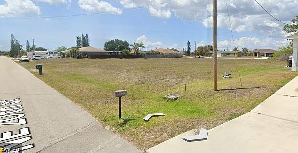 1st image of 315 NE 20th St