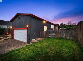 977 Island St, Springfield, OR 97477