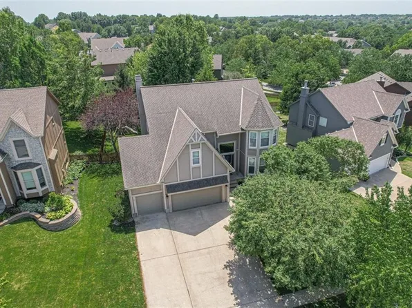 8201 W 145th St, Overland Park, KS 66223