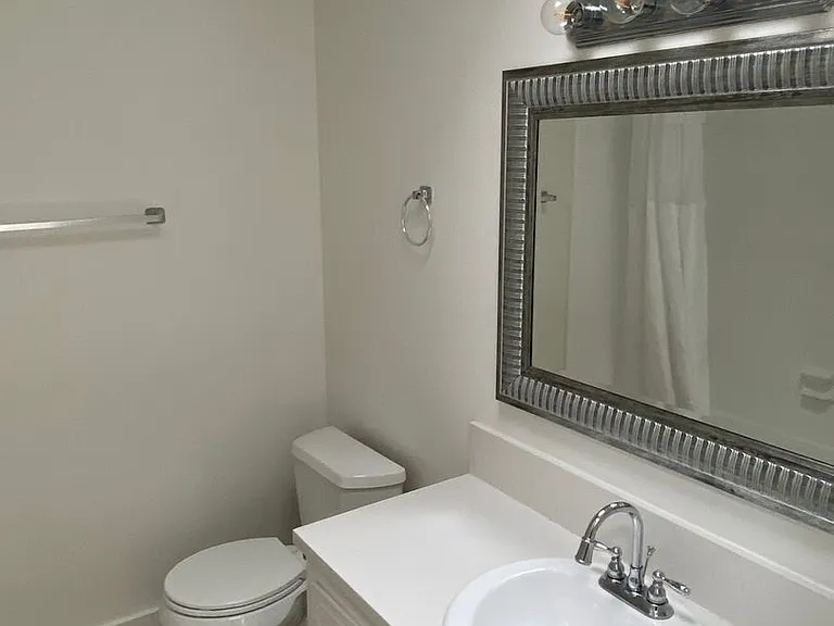 1407 Brockton Ave — Photo 12