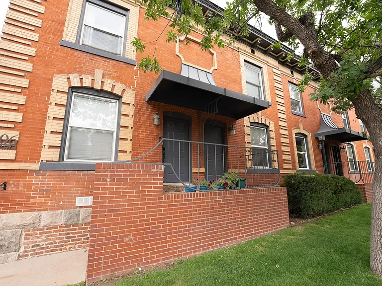 2306 Glenarm Pl #102 — Photo 23