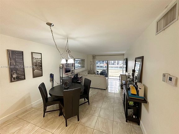 3rd image of 450 Paradise Isle Blvd APT 102