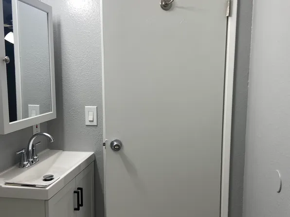 11689 Carmine St APT B, Riverside, CA 92505