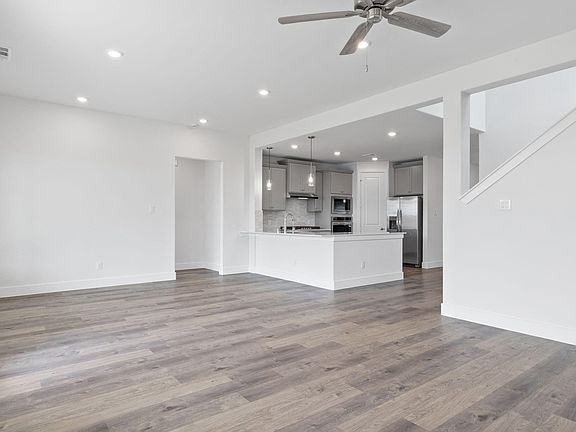 7th image of this home