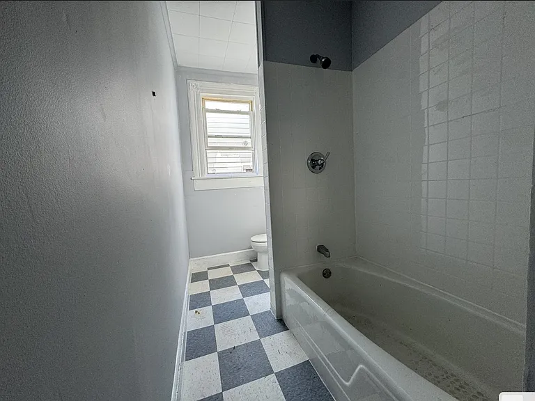 96 Brown Pl #1 — Photo 8