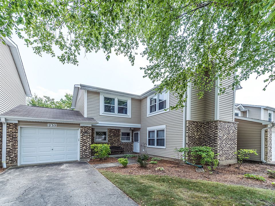 1st image of 235 Pebble Creek Dr