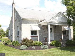 470 W Route 897, Reinholds, PA 17569