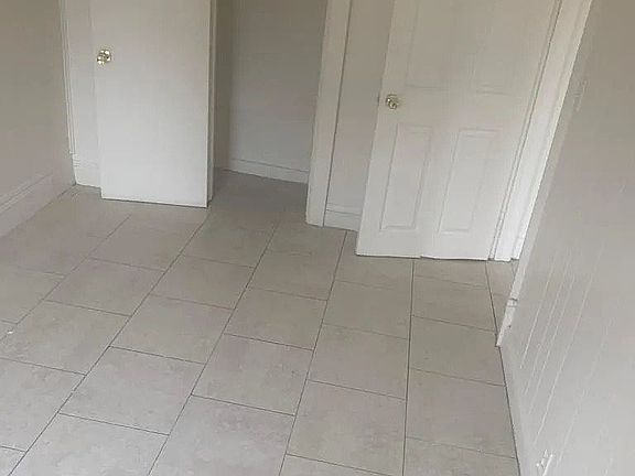4th image of 114-33 Farmers Blvd #2