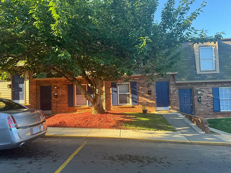 Twincity Apartments — Photo 13