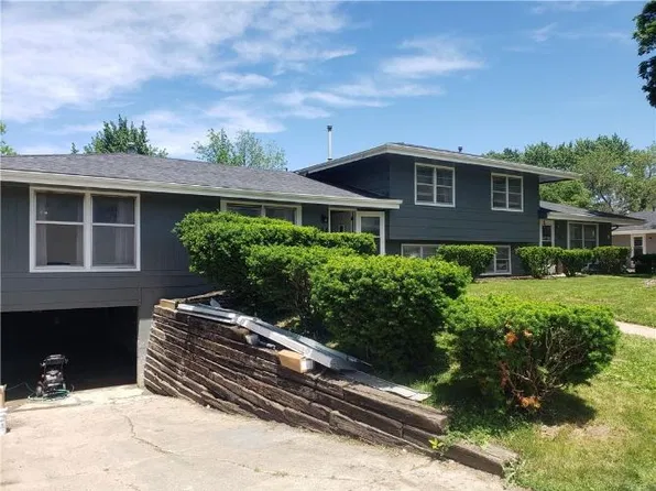 1106 W 1st Ave, Indianola, IA 50125