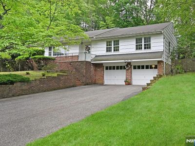 388 Holly Dr, Wyckoff, NJ, 07481