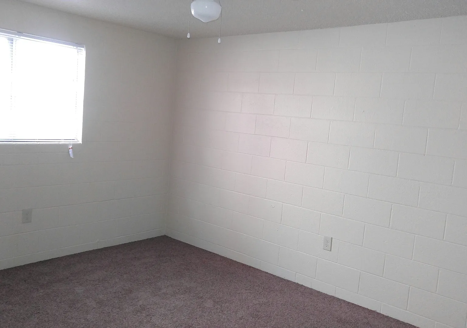 485 LINDEN — Photo 1