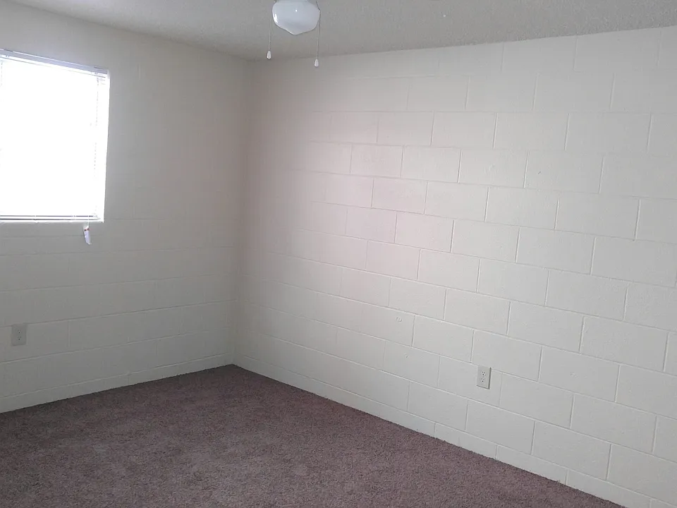 485 Linden St