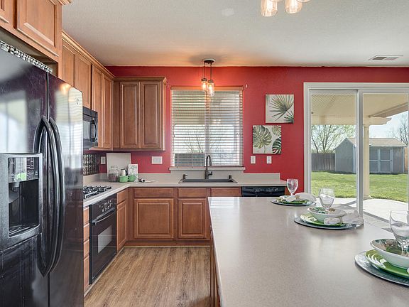 3rd image of 1429 Minories Dr