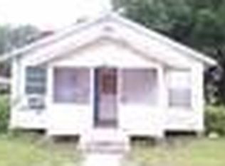418 E Banana St, Bowling Green, FL 33834